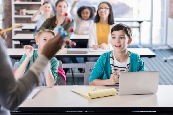 Kinderen krijgen les